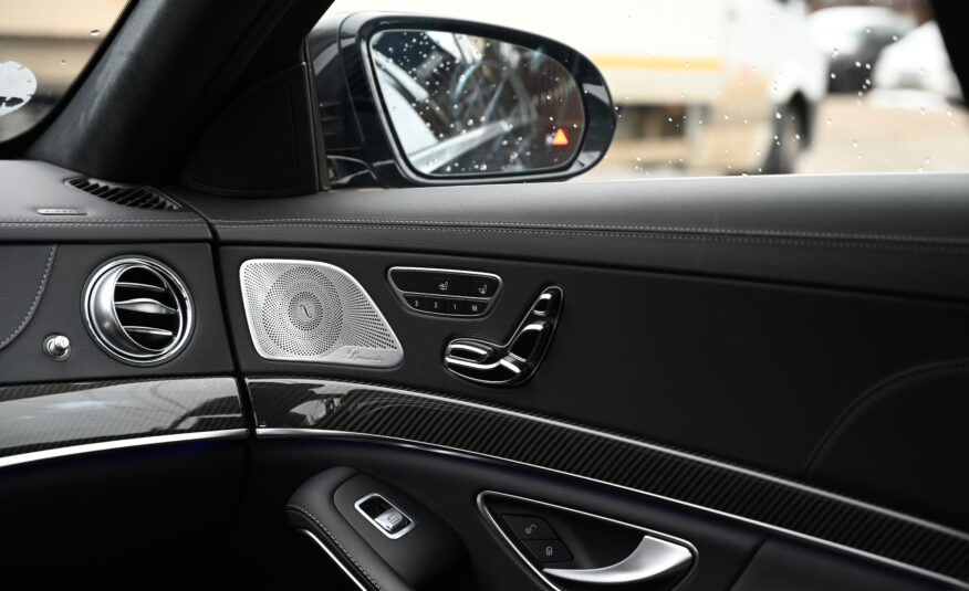 Mercedes-Benz S Class -S500 AMG Line – Hibrid – Automatic – 449 hp